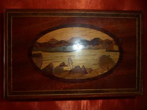VICTORIAN JEWELRY BOX:  ROSEWOOD VENEER INLAY