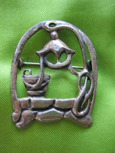 VINTAGE McCLELLAND BARCLAY ART DECO SILVER BROOCH