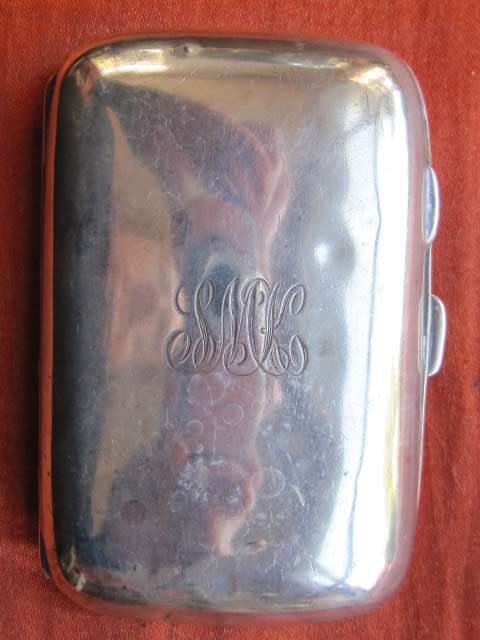 SMALL SILVER CIGARETTE CASE. BIRMINGHAM 1920s
