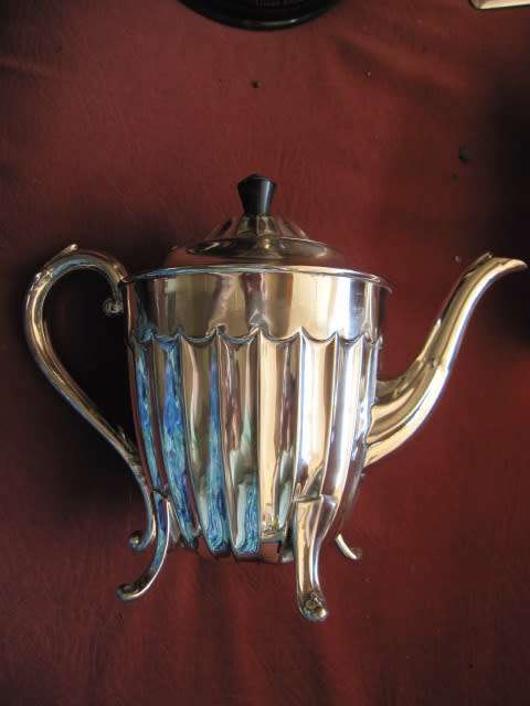 SILVERPLATE TEAPOT