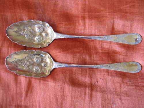 PAIR OF LARGE GEORGIAN SILVER BERRY SPOONS