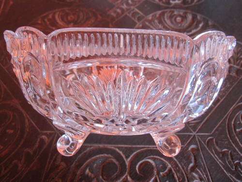 SQUARE CRYSTAL BOWL ON FEET