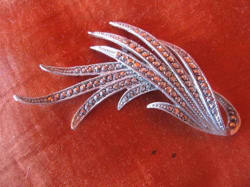 STUNNING LARGE SILVER AND MARCASITE BROOCH
