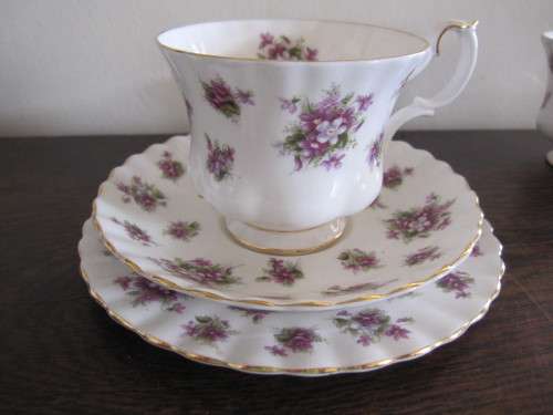 6 ROYAL ALBERT SWEET VIOLETS TRIOS. ONE BROKEN SAUCER