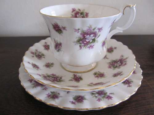 6 ROYAL ALBERT SWEET VIOLETS TRIOS. ONE BROKEN SAUCER