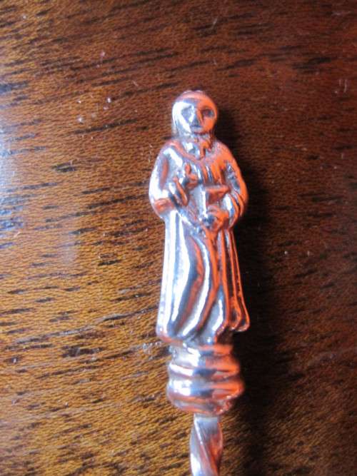 BOXED SET OF 6 SILVER APOSTLE SPOONS