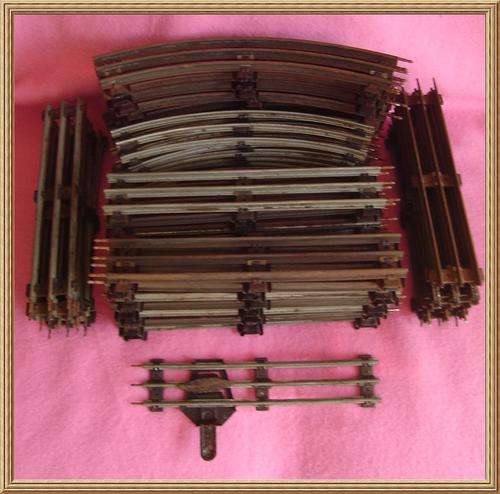 50 x Vintage Lionel NY 3 - Rail Metal Tracks O Gauge from Blisful