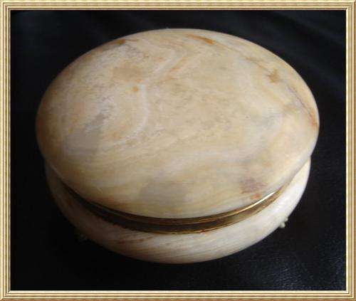 Vintage Paw Footed Agate Powder Compact / Trinket Holder from Blisful