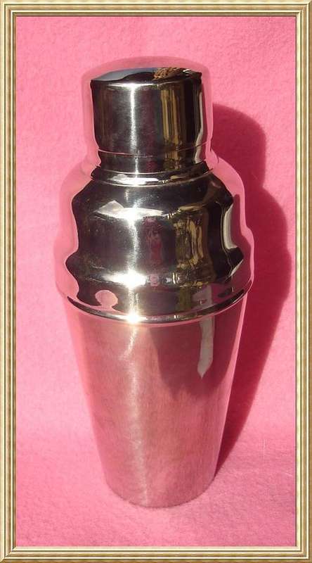 LARGER COCKTAIL SHAKER from Blisful