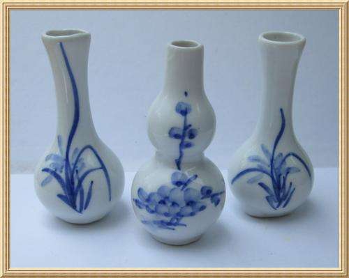 3 x Lovely Blue & White Mini Posy Holders from Blisful