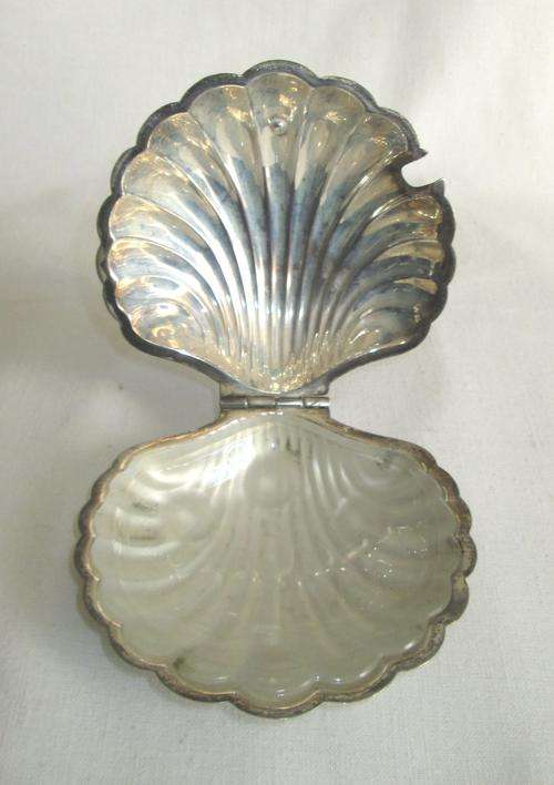 Vintage Silver Hinged Shell Shaped Butter Dish with Glass Liner from Blisful