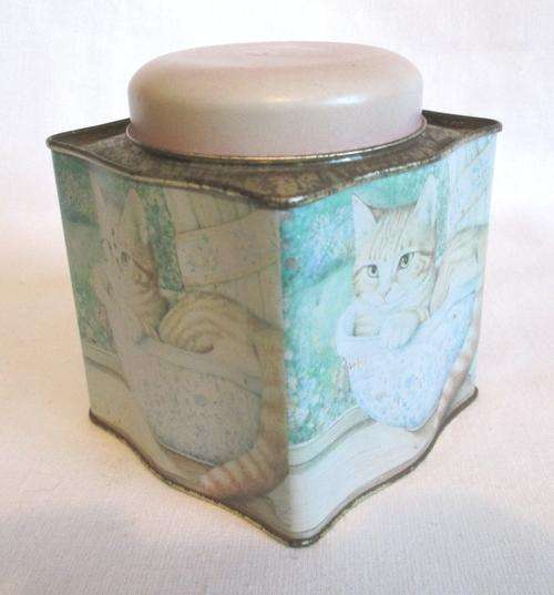 Vintage Kitty Tin from Blisful