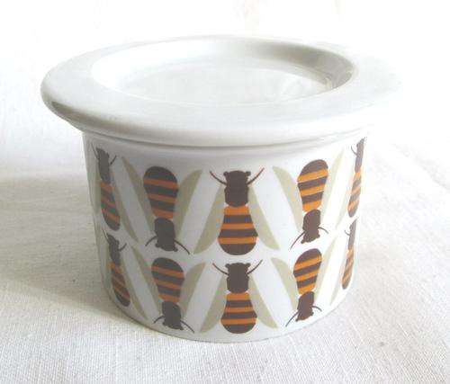 Vintage 1960's Arabia Lidded Honey Pot from Blisful
