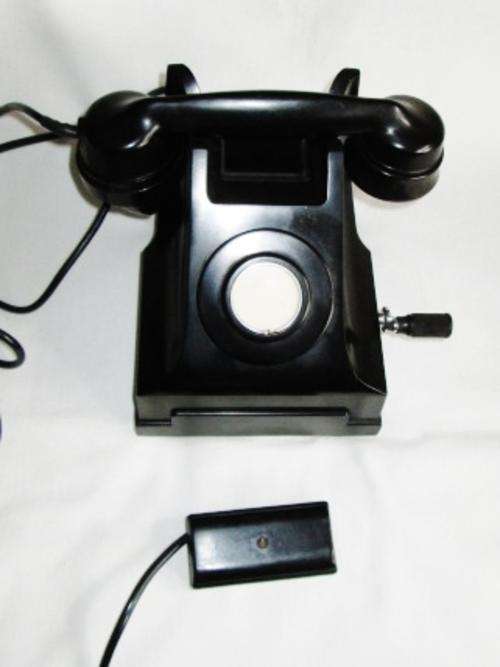 Vintage Siemens Crank Bakelite Telephone from Blisful