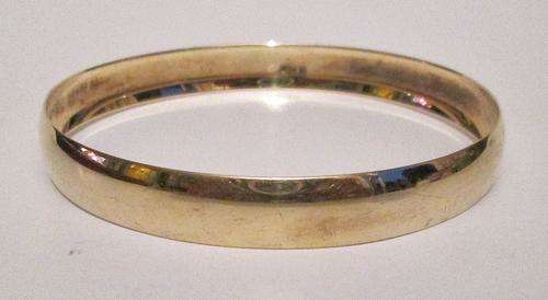VINTAGE 8mm SOLID ( 9 ct ) GOLD BANGLE - 12.1 gsm from BLISFUL