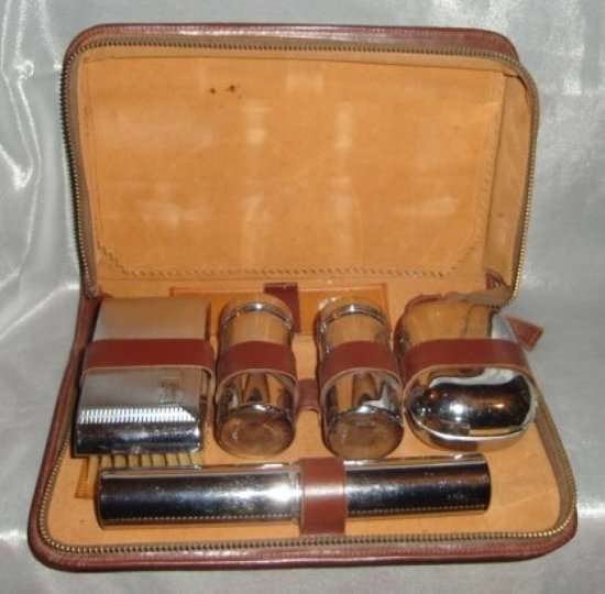 GENTLEMAN'S TRAVEL KIT from BLISFUL