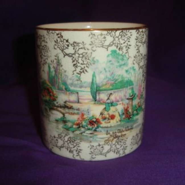 SANDLAND WARE OLDE WORLD GARDEN HOLDER from BLISFUL