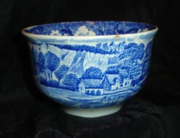 THAMES RIVER SCENES SUGAR BOWL by PALISSY POTTERY