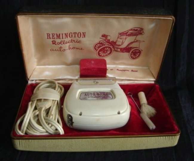 BOXED REMINGTON ELECTRIC SHAVER from BLISFUL