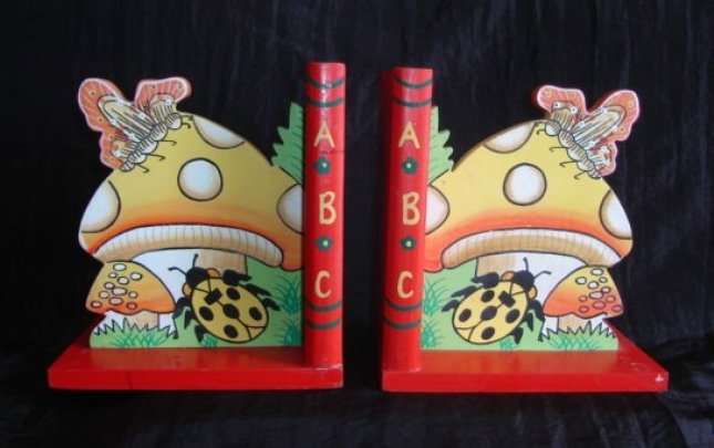 WOODEN " LADYBIRD ABC " BOOK ENDS from BLISFUL