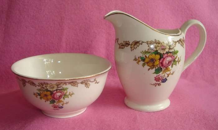 GRINDLEY SUGAR BOWL & GREAMER from BLISFUL