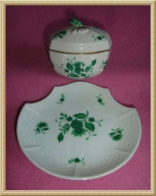 LIFE TIME GREEN FLORAL TINKET HOLDER WITH TRAY from BLISFUL