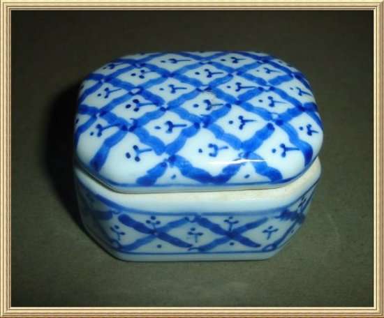 PORCELAIN BLUE & WHITE RECTANGULAR SHAPE PILL BOX from BLISFUL