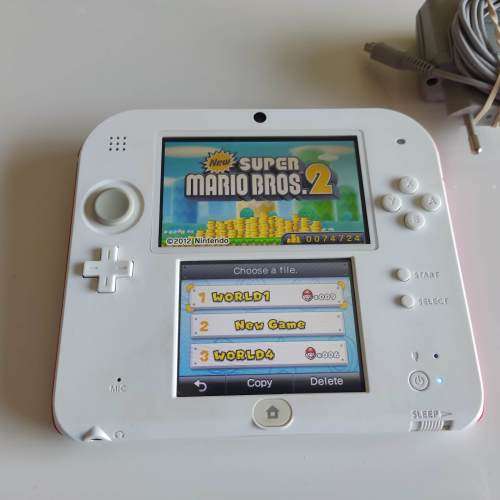 Nintendo 2ds console with charger