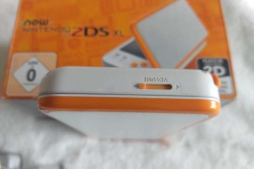`New` Nintendo 2ds Xl console with original packaging, charger and stylus +free courier