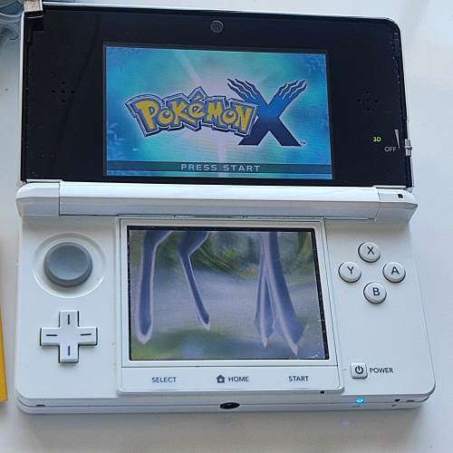 Nintendo 3ds console with original stylus and charger + original packaging and manuals
