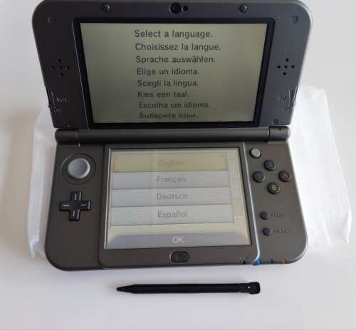 New `New` Nintendo 3ds XL console boxed eurpean region