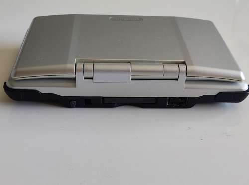 Nintendo DS with Metroid Prime hunters demo