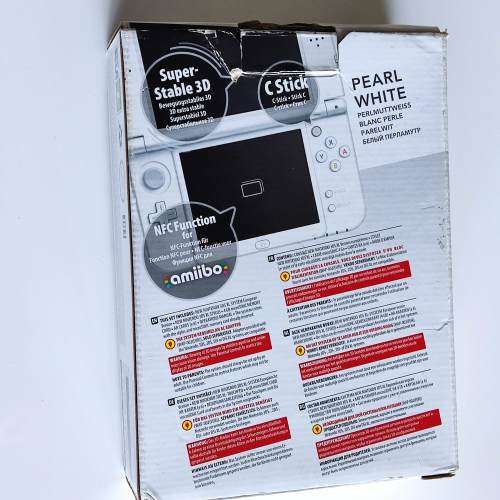 `New` Nintendo 3ds xl +box European region
