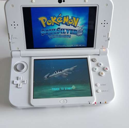 `New` Nintendo 3ds xl +box European region