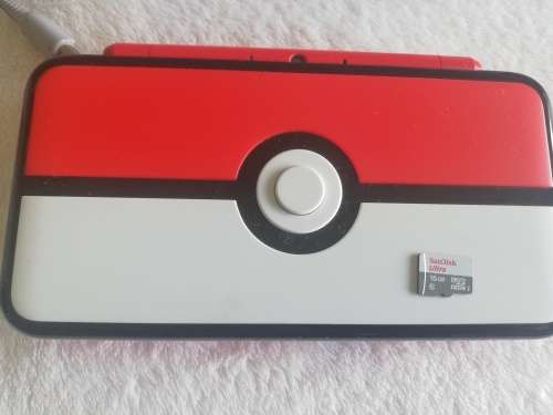 (New) Nintendo 2ds xl Pokéball limited edition console