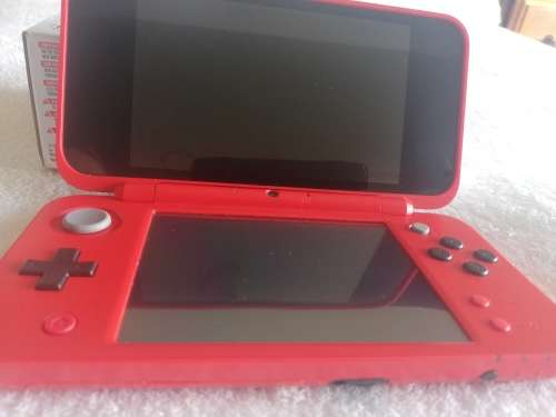 (New) Nintendo 2ds xl Pokéball limited edition console