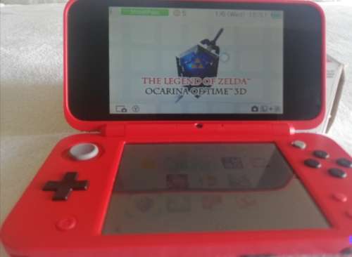 (New) Nintendo 2ds xl Pokéball limited edition console