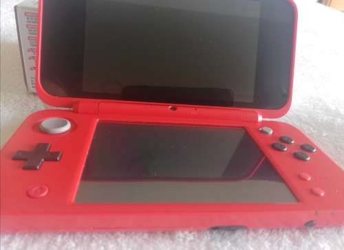 (New) Nintendo 2ds xl Pokéball limited edition console