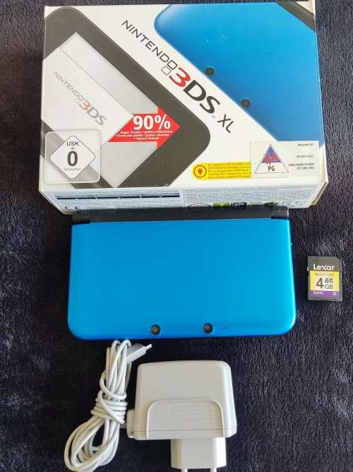 Nintendo 3ds XL comes wuth stylus memory card original charger and packaging