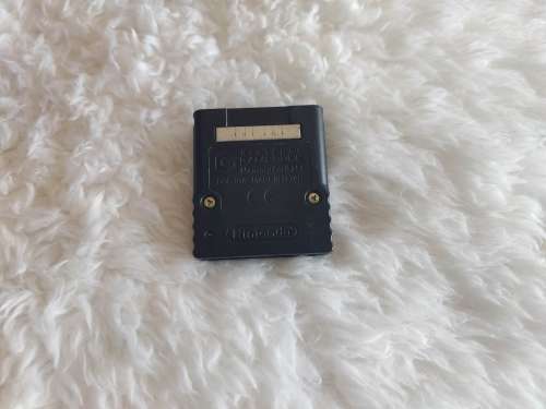 GameCube Nintendo DE 11990162 with cables, controller and memory card