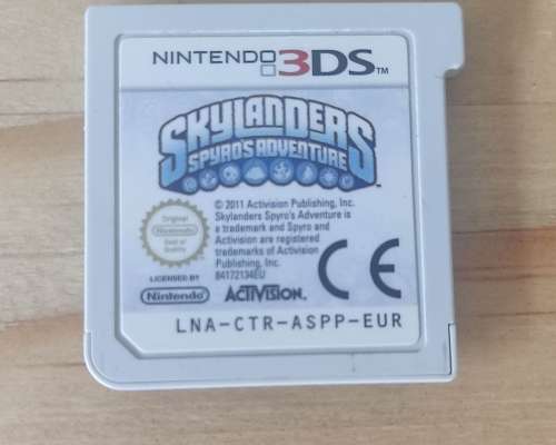Skylanders Nintendo 3ds eur region games portal and figurines