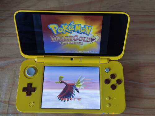 `New` Nintendo 2DS XL Pikachu Edition