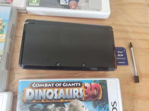 Nintendo 3ds console and games bundle Eurpean region