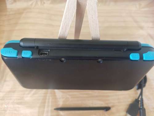 `New` Nintendo 2ds xl console /please read description