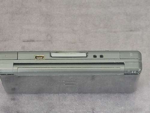 Nintendo Ds lite console + charger