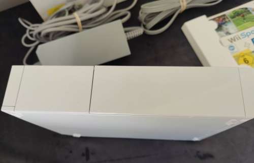 Nintendo Wii with Wii Sports +Wii sports Resort Pal region boxed