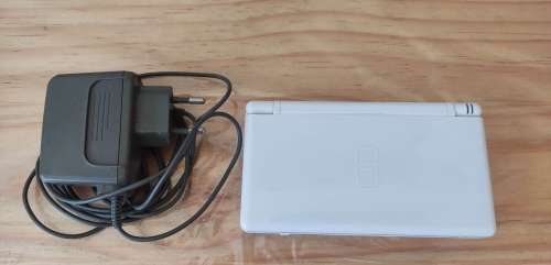 Nintendo ds lite +charger