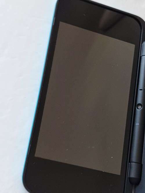 "New" Nintendo 2ds xl +charger and stylus