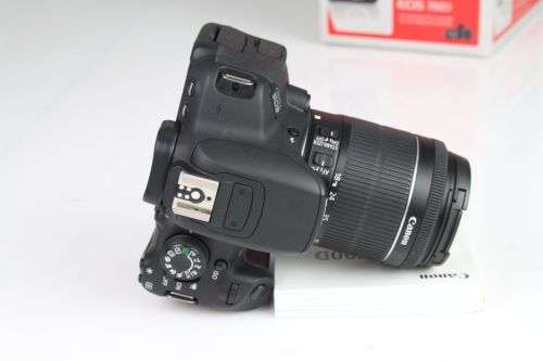 Canon EOS 700D + EF-S 18-55mm 3.5-5.6 is STM Lens