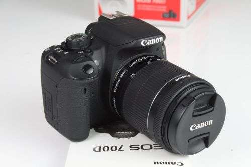 Canon EOS 700D + EF-S 18-55mm 3.5-5.6 is STM Lens